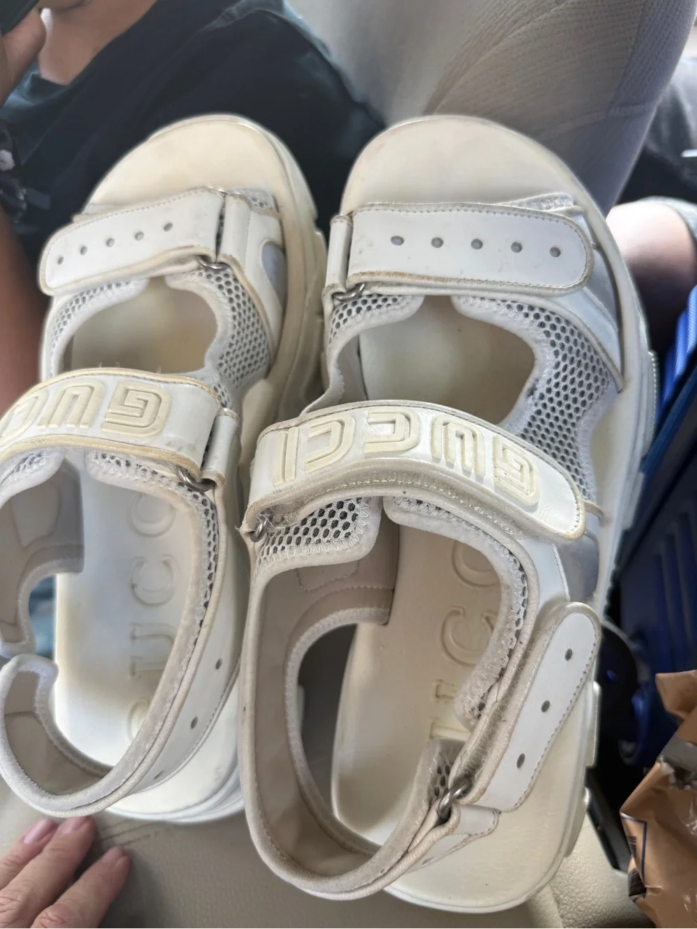 Gucci Cream/Off-White Kids Logo Strap Sandals